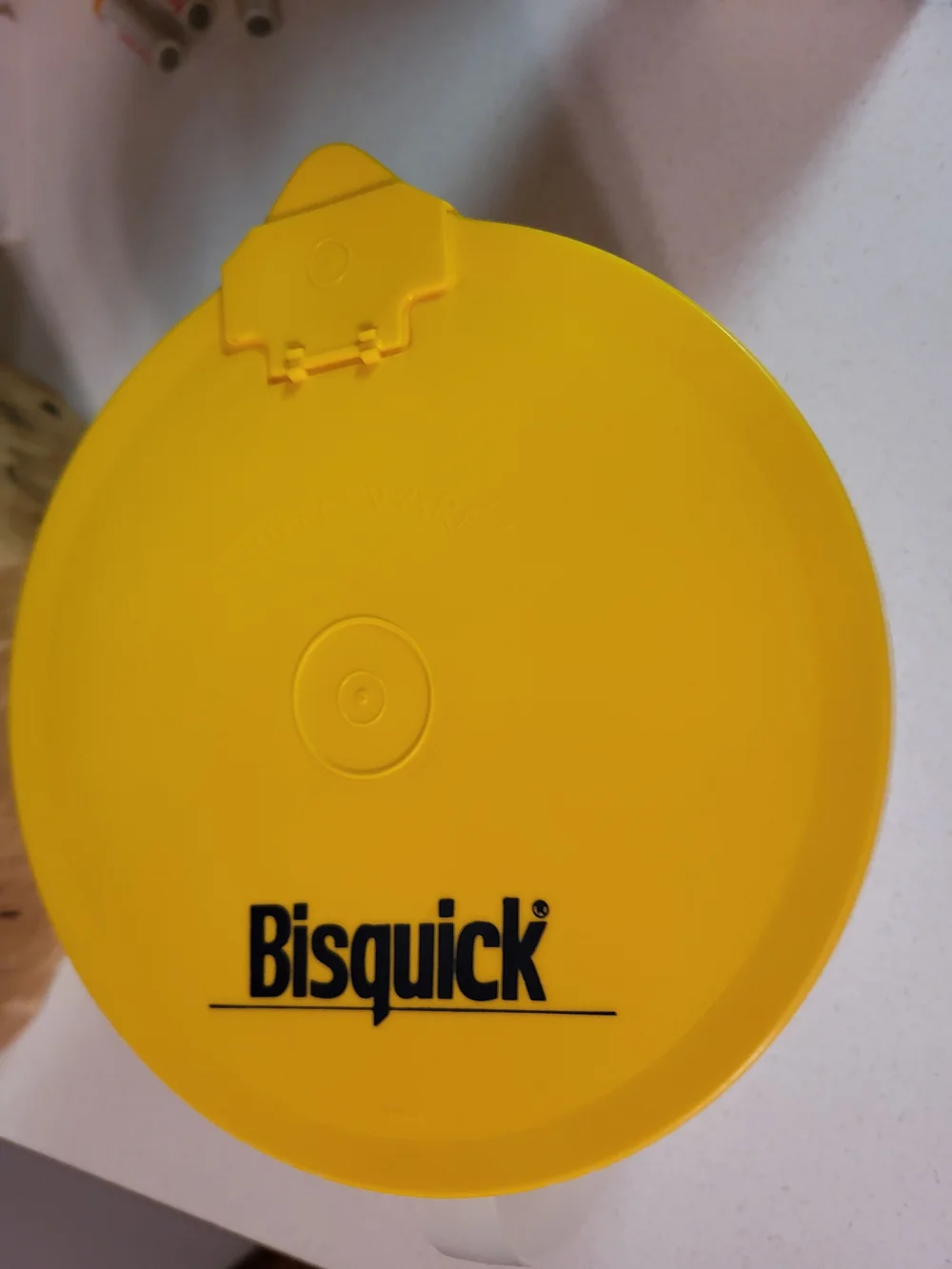 Vintage Tupperware x Bisquick 8-Cup Mix-N-Stor Batter Pitcher with Yellow Lid